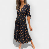 Φόρεμα με Πουά και Κομψές Λεπτομέρειες