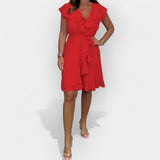 Κομψό Φόρεμα Με Θηλυκή Γραμμή